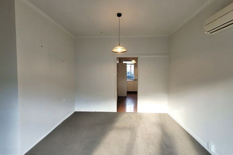 Photo of property in 21 Wrights Road, Addington, Christchurch, 8024