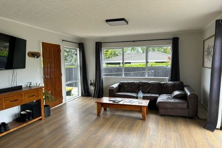Photo of property in 11a Michael Road, Paraparaumu Beach, Paraparaumu, 5032