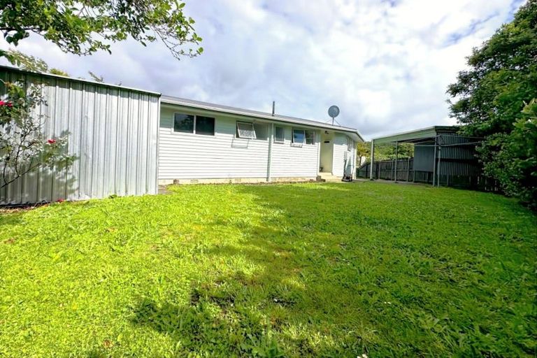 Photo of property in 50 Aniseed Grove, Timberlea, Upper Hutt, 5018
