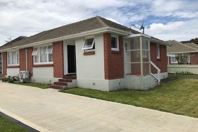 Photo of property in 25 Nile Street, Waterloo, Lower Hutt, 5011