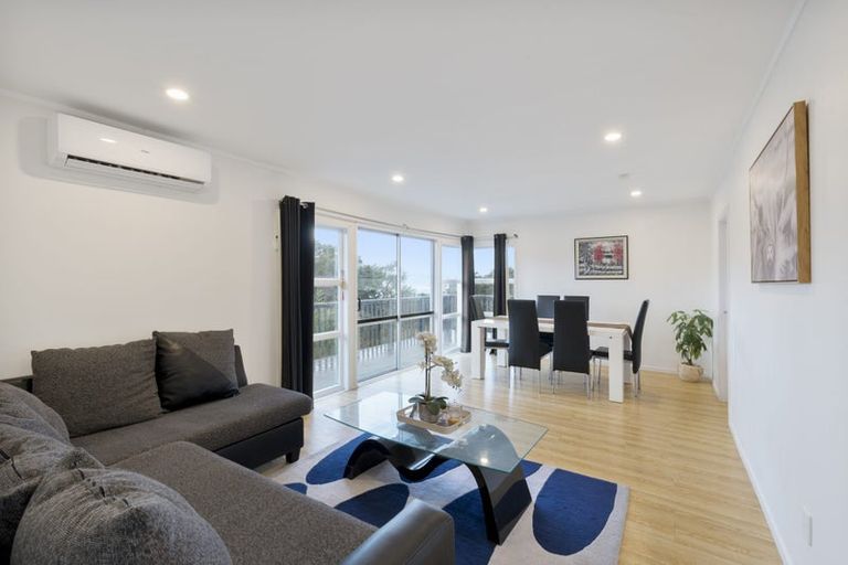 Photo of property in 49 Spence Road, Henderson, Auckland, 0612