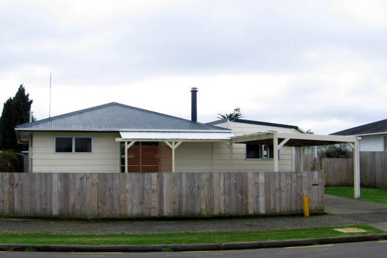 Photo of property in 2a Salford Place, Awapuni, Palmerston North, 4412