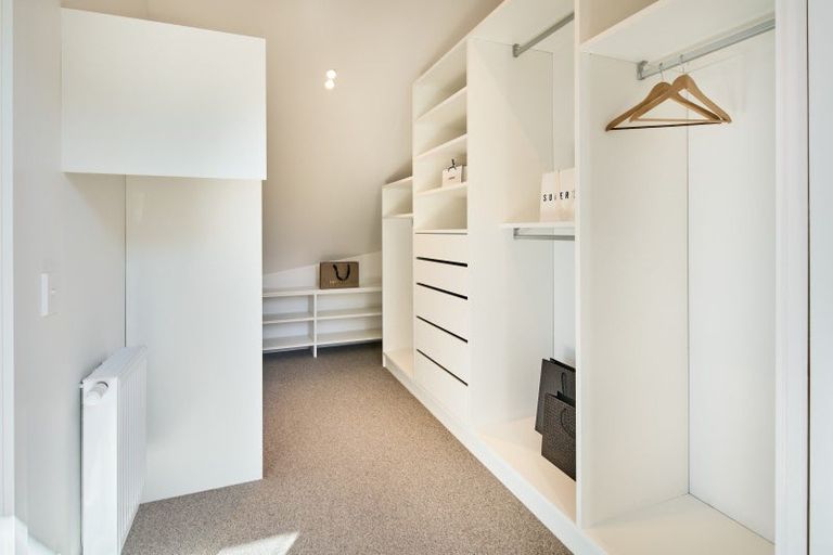 Photo of property in 21 Seaview Terrace, Northland, Wellington, 6012