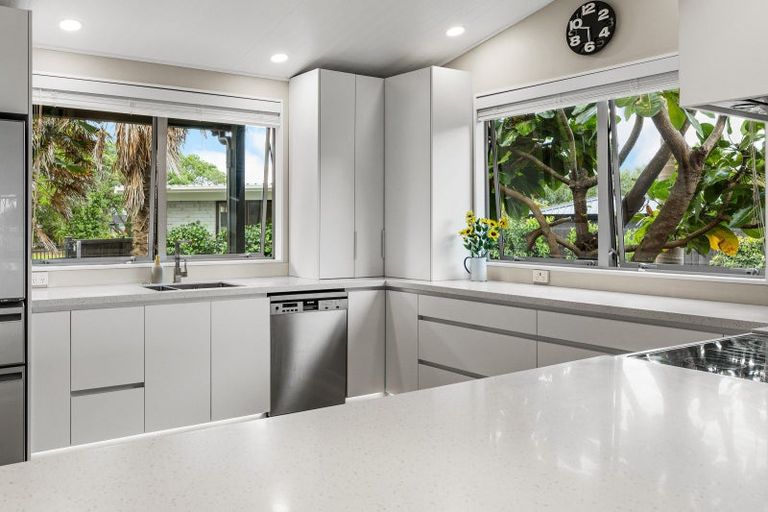 Photo of property in 147a Torkar Road, Clarks Beach, 2122