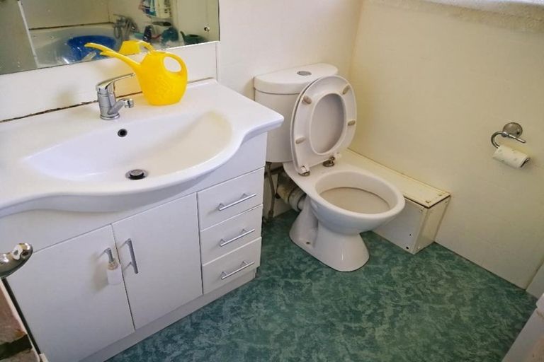 Photo of property in 79 Gardner Avenue, New Lynn, Auckland, 0600