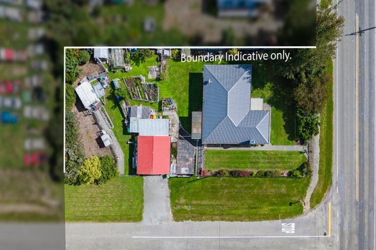 Photo of property in 85 Timaru Road, Waimate, 7924