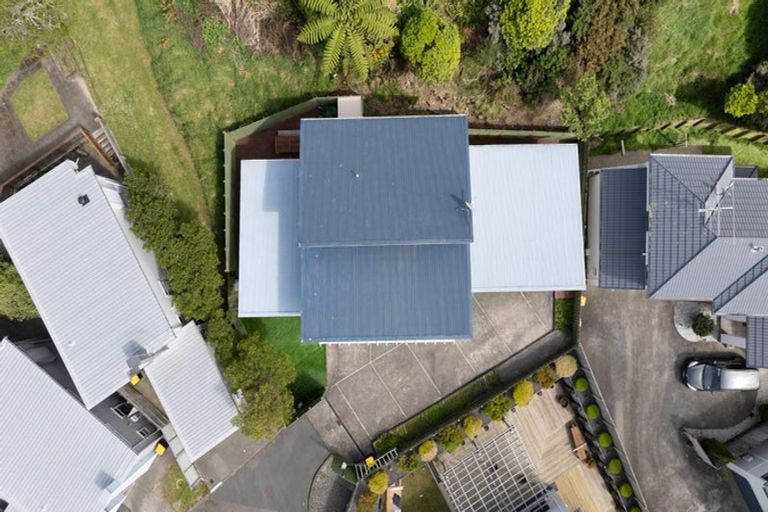 Photo of property in 59 Amesbury Drive, Churton Park, Wellington, 6037