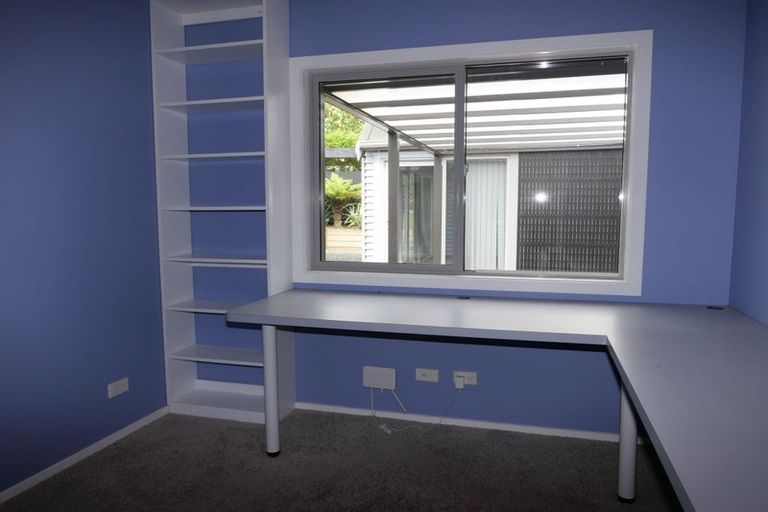 Photo of property in 11 Kotare Street, Waikanae, 5036