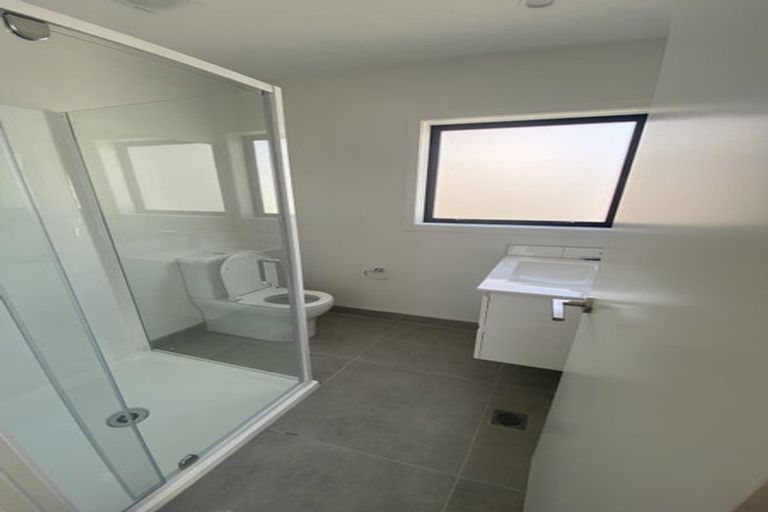 Photo of property in 7/1 Fruitvale Road, New Lynn, Auckland, 0600