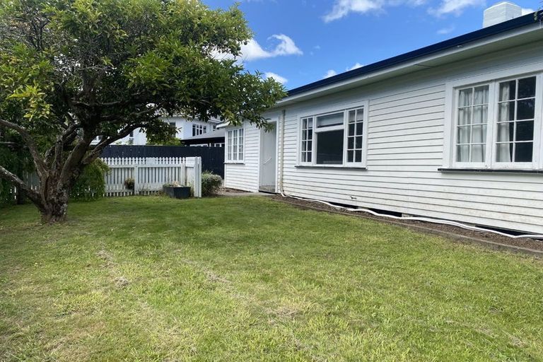 Photo of property in 36 Campbell Street, Havelock North, 4130