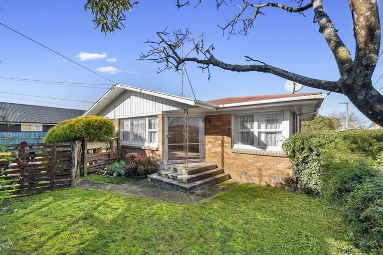 Photo of property in 10 Casper Street, Fairfield, Hamilton, 3214