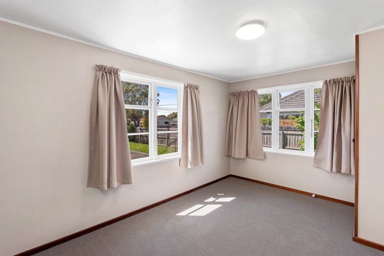 Photo of property in 33 Quinns Road, Shirley, Christchurch, 8013