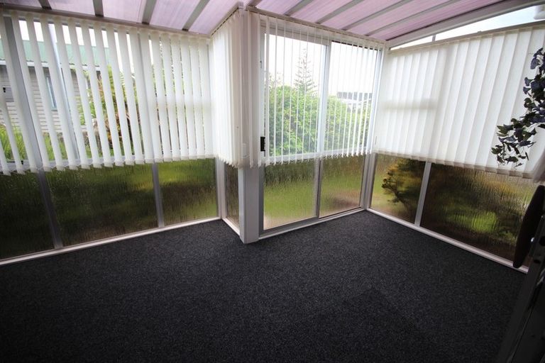 Photo of property in 1a Panako Place, Awapuni, Palmerston North, 4412