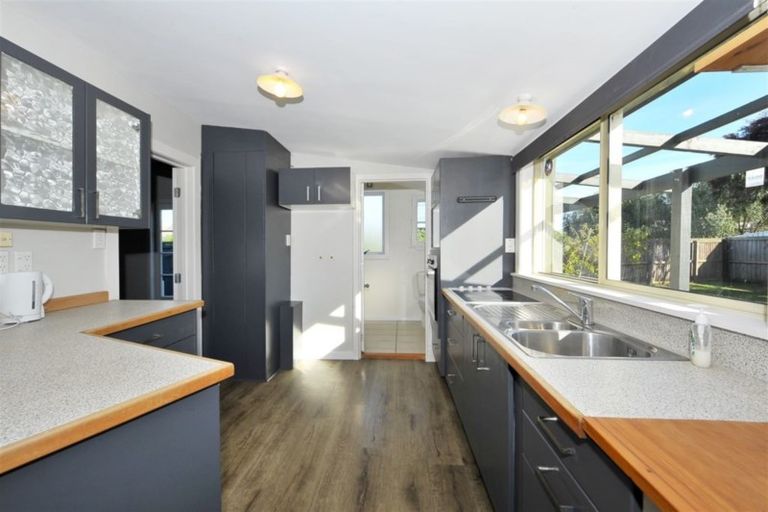 Photo of property in 12 Manning Place, Woolston, Christchurch, 8023