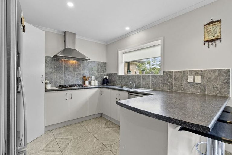 Photo of property in 92a Alfriston Road, Manurewa, Auckland, 2105