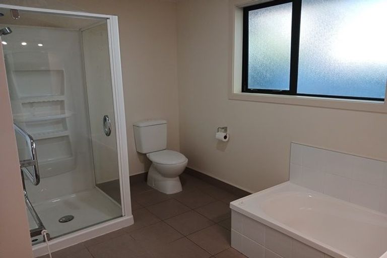 Photo of property in 18a Pirie Street, Palmerston North, 4410