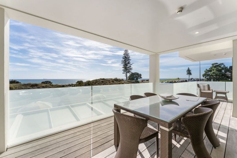 Photo of property in 154 Marine Parade, Mount Maunganui, 3116