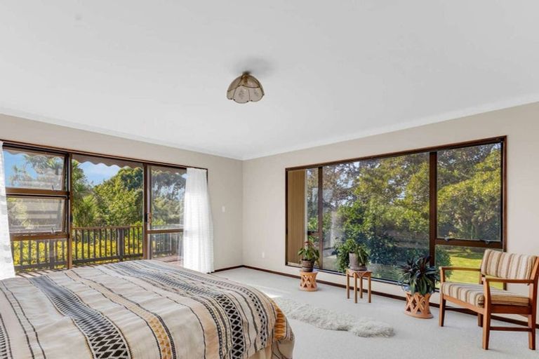 Photo of property in 27 Donnelly Street, Oakura, 4314