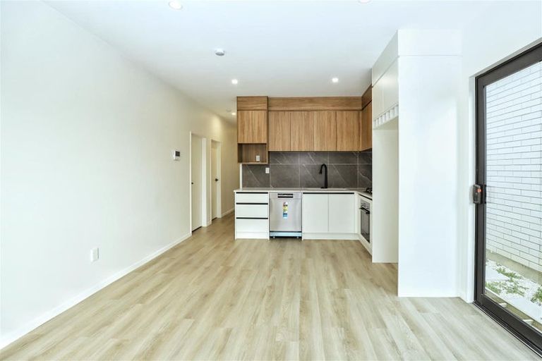 Photo of property in 71 Puwha Street, Massey, Auckland, 0614