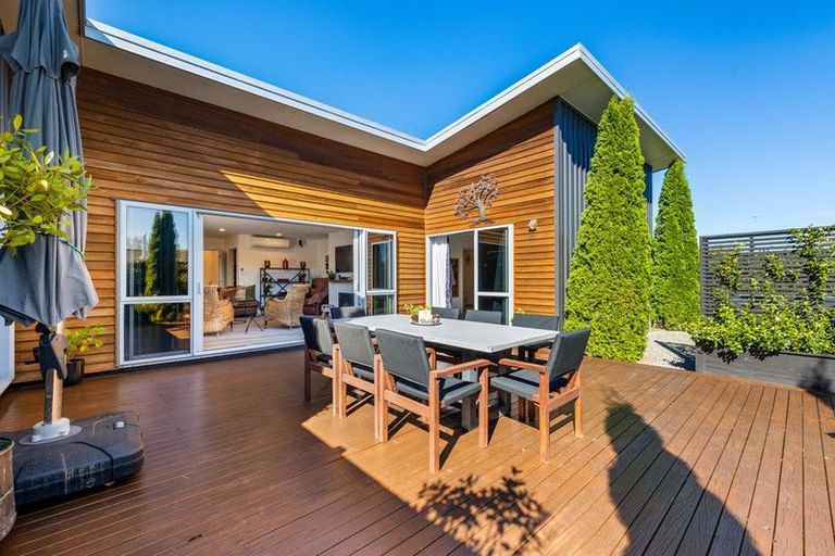 Photo of property in 2 Ormandy Court, Amberley, 7410