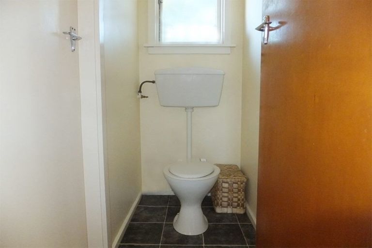 Photo of property in 35 Blankney Street, Hornby, Christchurch, 8042