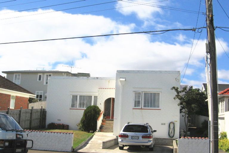 Photo of property in 4b The Quadrant, Miramar, Wellington, 6022