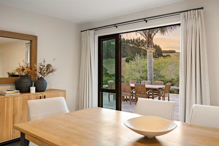 Photo of property in 883 Peak Road, Helensville, 0875