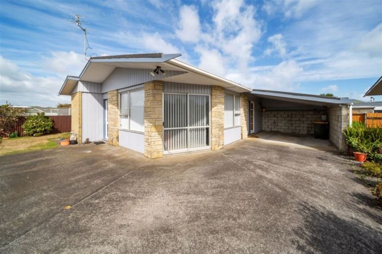 Photo of property in 11 Puriri Street, Hawera, 4610