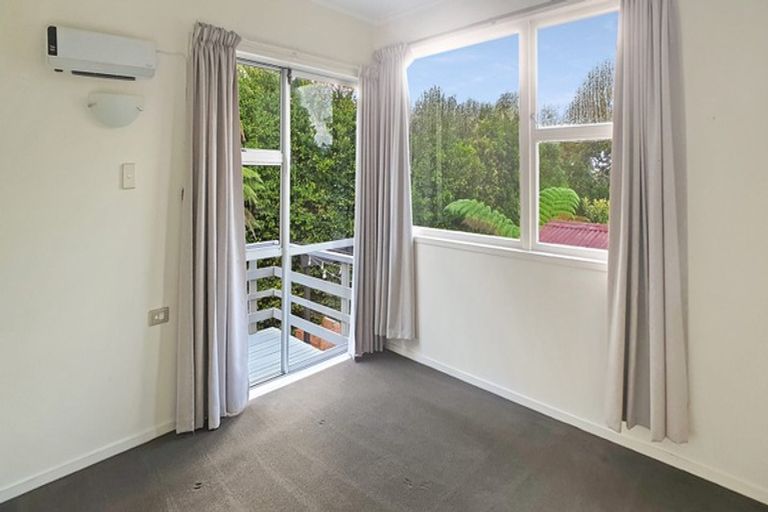 Photo of property in 50 Rehia Road, Massey, Auckland, 0614