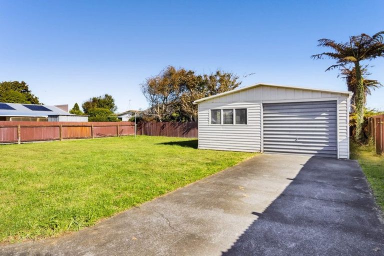 Photo of property in 13 Murray Avenue, Hawera, 4610