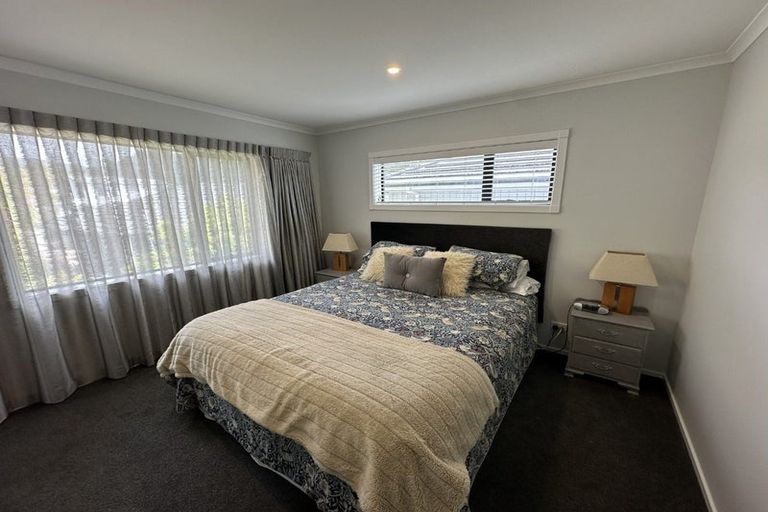 Photo of property in 2a Leadline Place, Whitby, Porirua, 5024