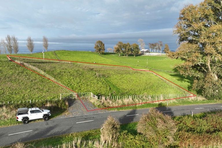 Photo of property in 228 Waimanu Road, Pukeatua, 3880
