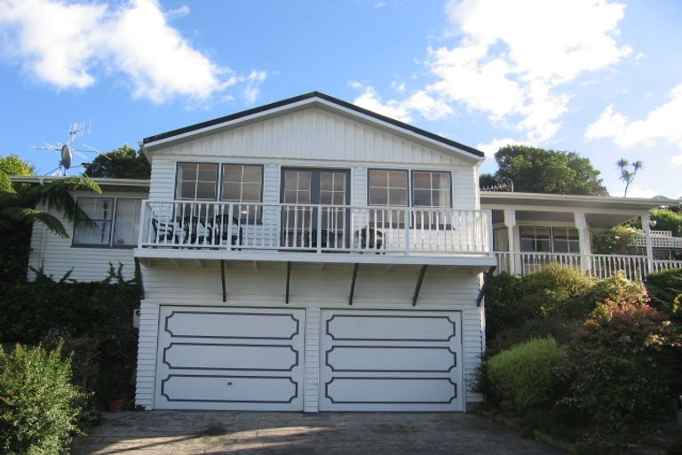 Photo of property in 12 Chisbury Lane, Churton Park, Wellington, 6037