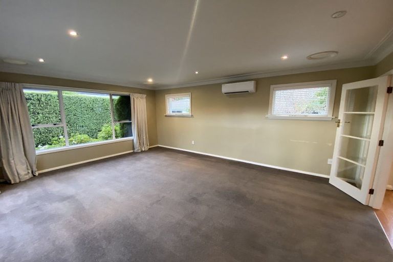 Photo of property in 8 Yardley Street, Avonhead, Christchurch, 8042