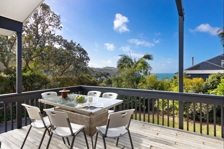 Photo of property in 31 Ocean View Road, Hatfields Beach, Orewa, 0931