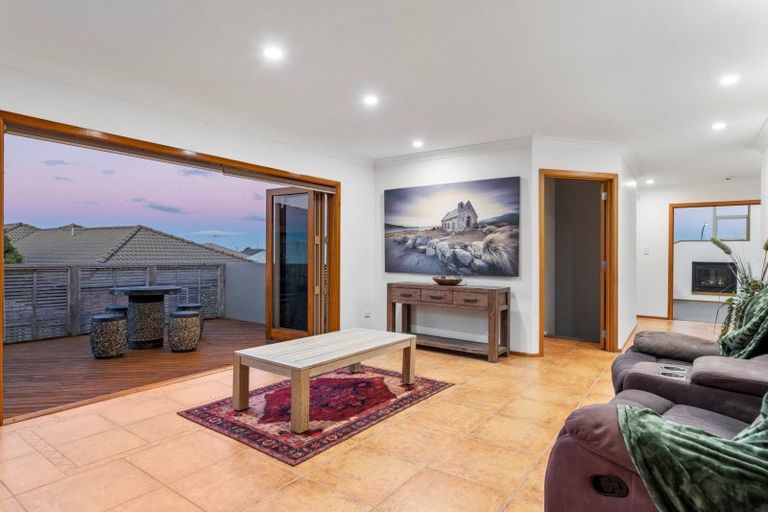 Photo of property in 50 Plateau Heights, Mount Maunganui, 3116