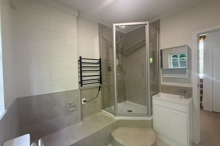 Photo of property in 82 Woodlands Crescent, Browns Bay, Auckland, 0630