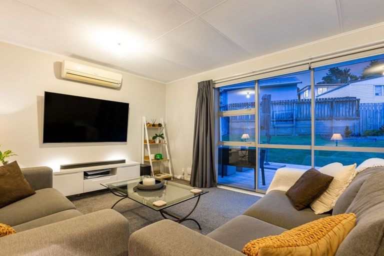 Photo of property in 3 Stipulate Place, Ascot Park, Porirua, 5024