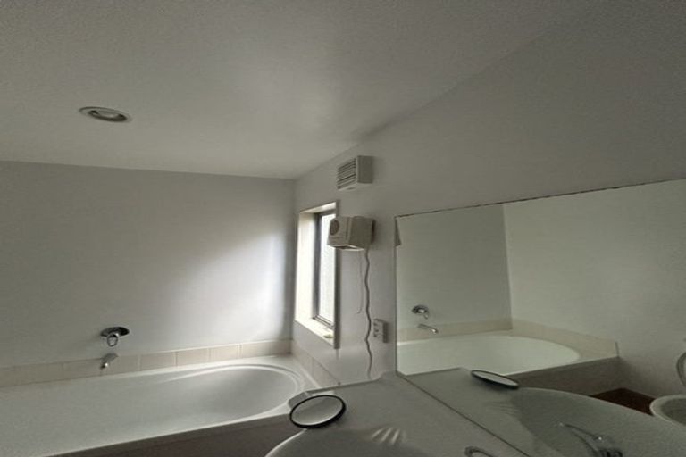 Photo of property in 152j Tasman Street, Mount Cook, Wellington, 6021