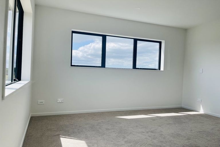 Photo of property in 46 Auranga Drive, Karaka, 2113