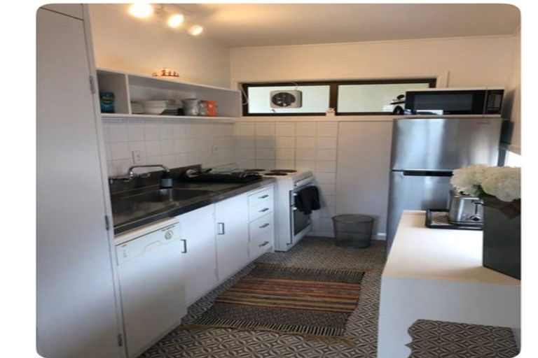 Photo of property in 11/4f Claremont Grove, Mount Victoria, Wellington, 6011