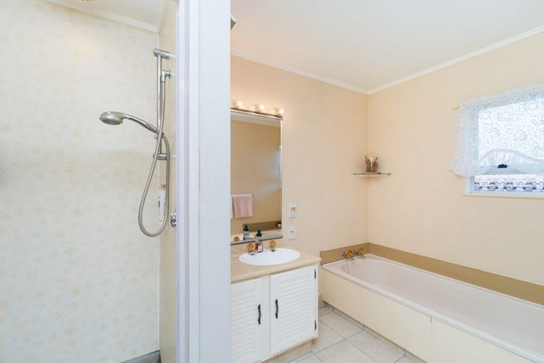 Photo of property in 54 Pencarrow Street, Highbury, Palmerston North, 4412
