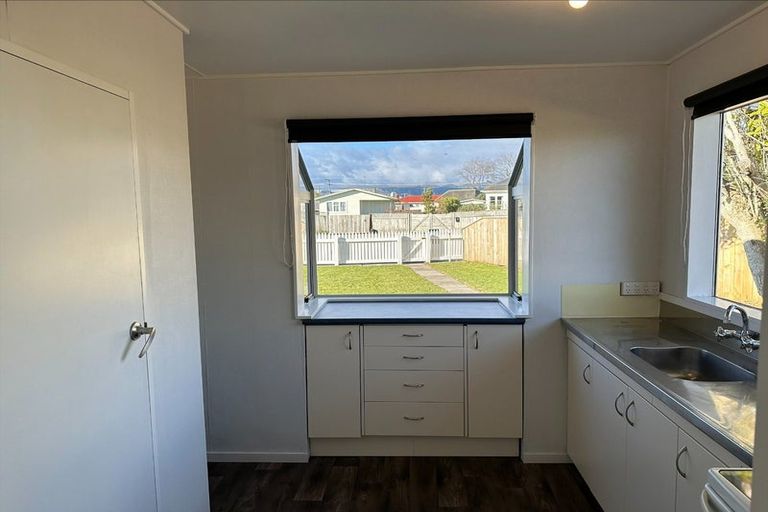 Photo of property in 6 Cook Street, Levin, 5510