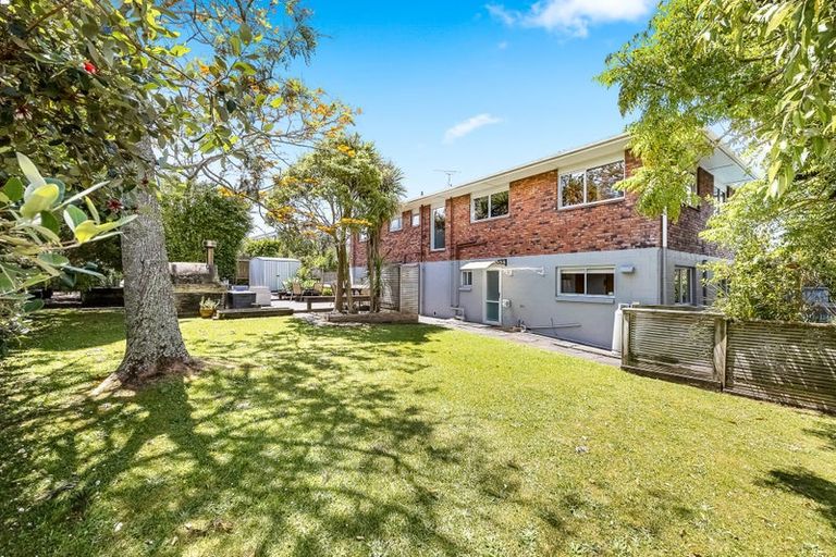 Photo of property in 14a Kowhai Road, Campbells Bay, Auckland, 0630