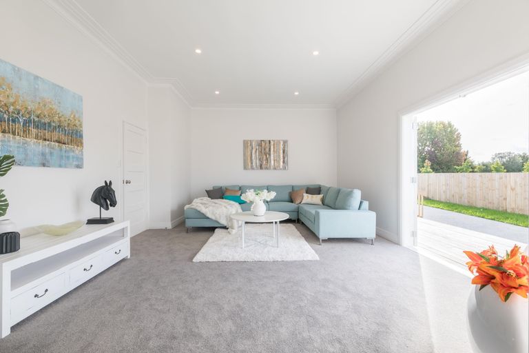 Photo of property in 21 Grove Way, Riverhead, 0820