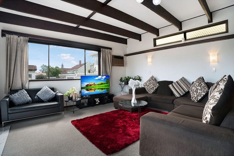 Photo of property in 20 Humphrey Kemp Avenue, Henderson, Auckland, 0612