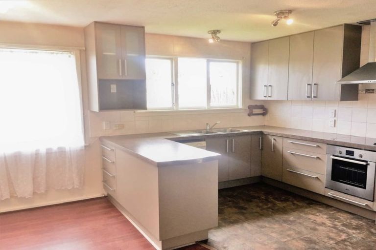 Photo of property in 11 Masham Road, Broomfield, Christchurch, 8042