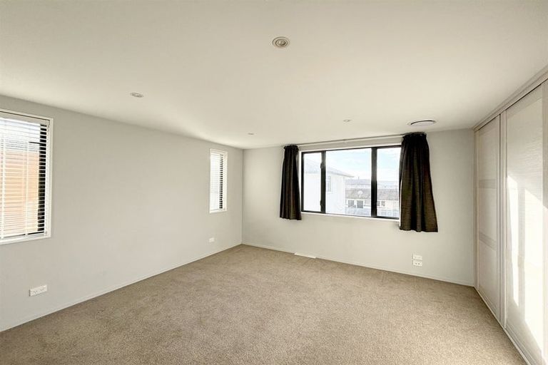 Photo of property in 3/946 Colombo Street, St Albans, Christchurch, 8014