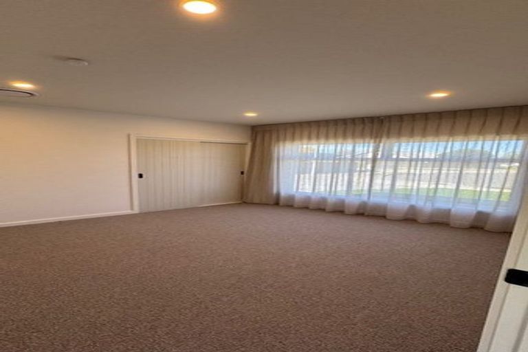 Photo of property in 32 West Place, Greenmeadows, Napier, 4112