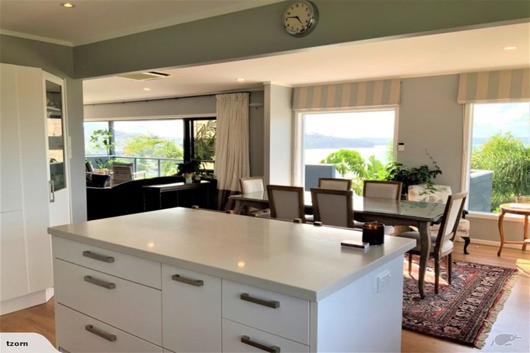 Photo of property in 22 Melandra Road, Stanmore Bay, Whangaparaoa, 0932